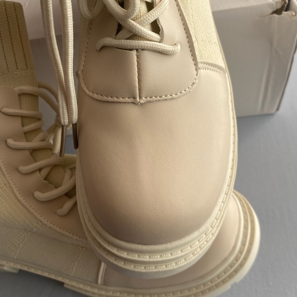 Beautiful boots - Picture 5 of 5